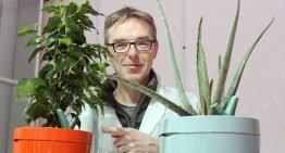 Innovatieve, zelf watergevende bloempot ontzorgt consumenten