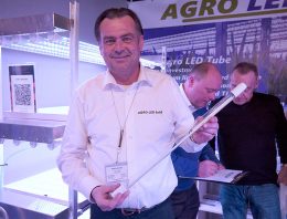 AGRO LED Tube lanceert als eerste full spectrum led-buizen