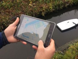 Hoogheemraadschap Delfland controleert op lozingen met sensorbootje