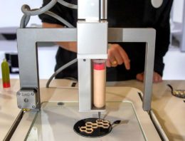 Nederlands bedrijf heeft primeur met eerste eetbare vulling 3D-foodprinter