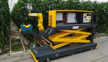 Eerste demonstratie nieuwe paprika-oogstrobot in de kas