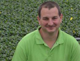 Cris Oostveen, vermeerderaar terrasplanten, heeft baat bij cursus Het Nieuwe Telen