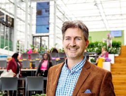 Samen optrekken en mensen aanspreken op eigen interesses