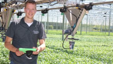 Spuitrobot met cruise control maakt volautomatisch kilometers in chrysant